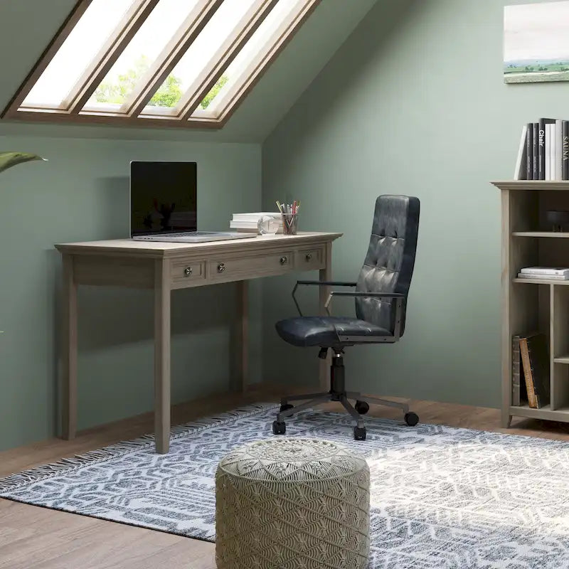 Bureau de style transitionnel en bois massif Halifax, 54 pouces de large