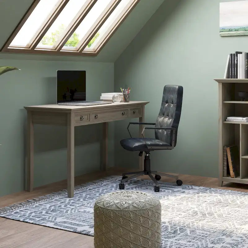 Bureau de style transitionnel en bois massif Halifax, 54 pouces de large